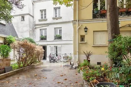 Appartement Rochechouart 7 - Lb - Elegance And Comfort In 9e For 3 People *
